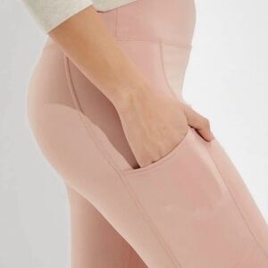 NWT American Eagle The Everything Pocket Legging
